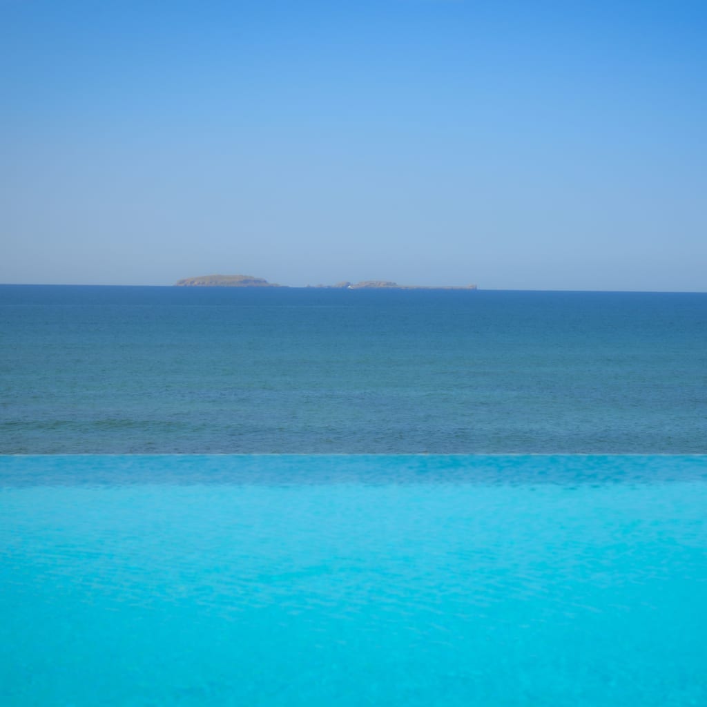 infinity_pool_square